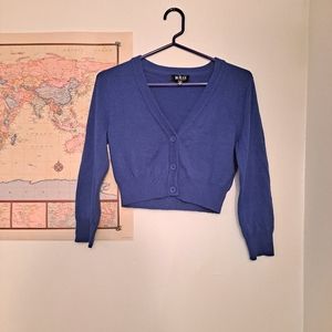 Medium blue cropped sweater 3/4 sleeves